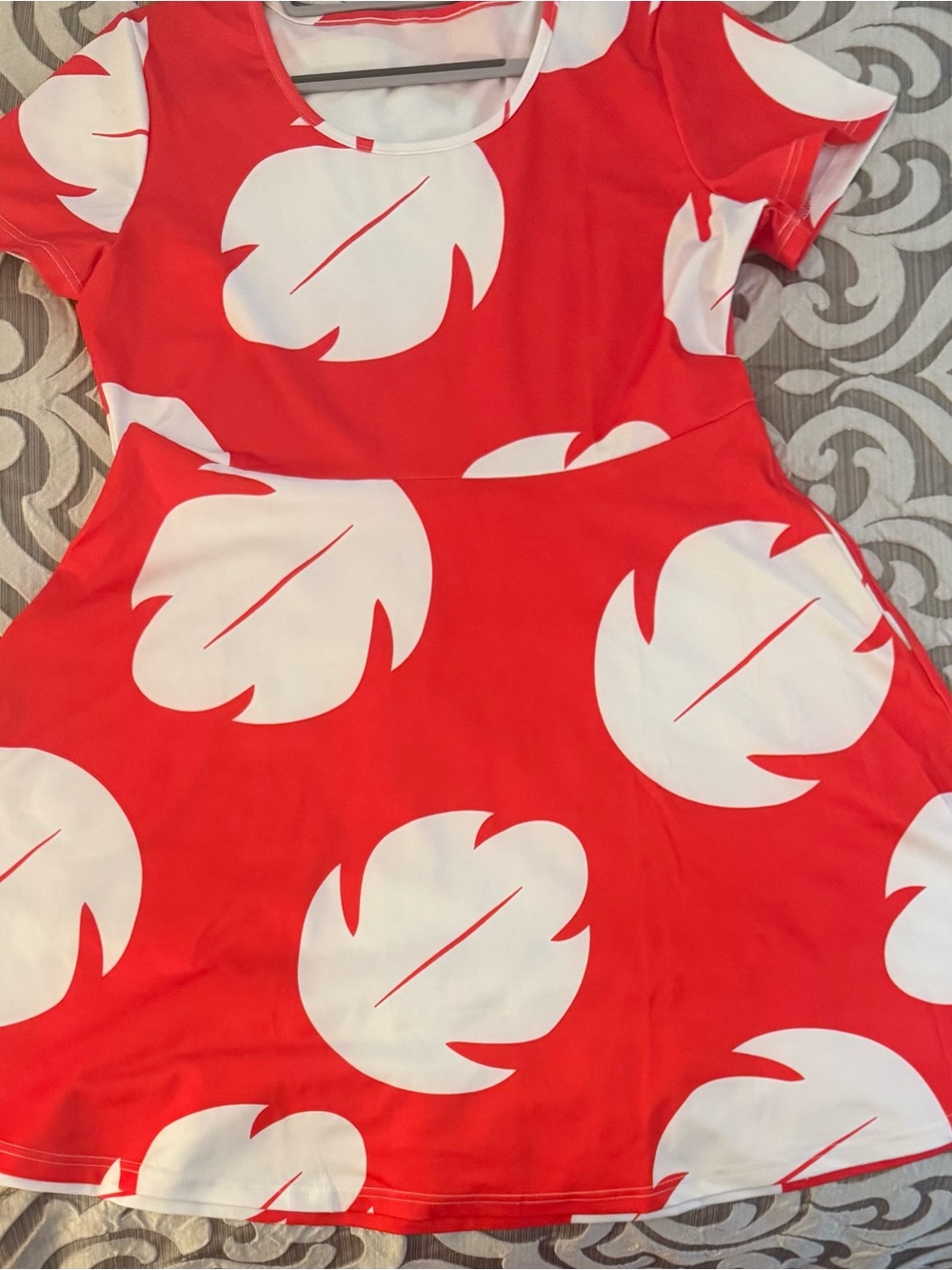 Disney’s Lilo Women’s Empire Dress: Red & White Twirl dress w/pockets (size L)